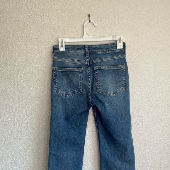 Pilcro Anthropologie Yaya Crop Flare Jean Womens 26 Blue Mid-Rise Stretch Fray - Picture 8 of 10